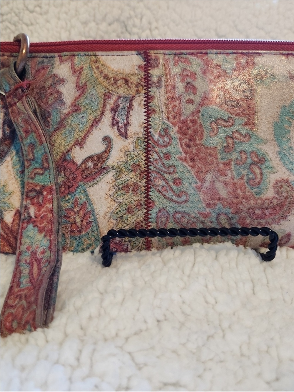hobo Paisley Pattern Zip Clutch in Teal, Coral & Cream - Picture 3 of 7